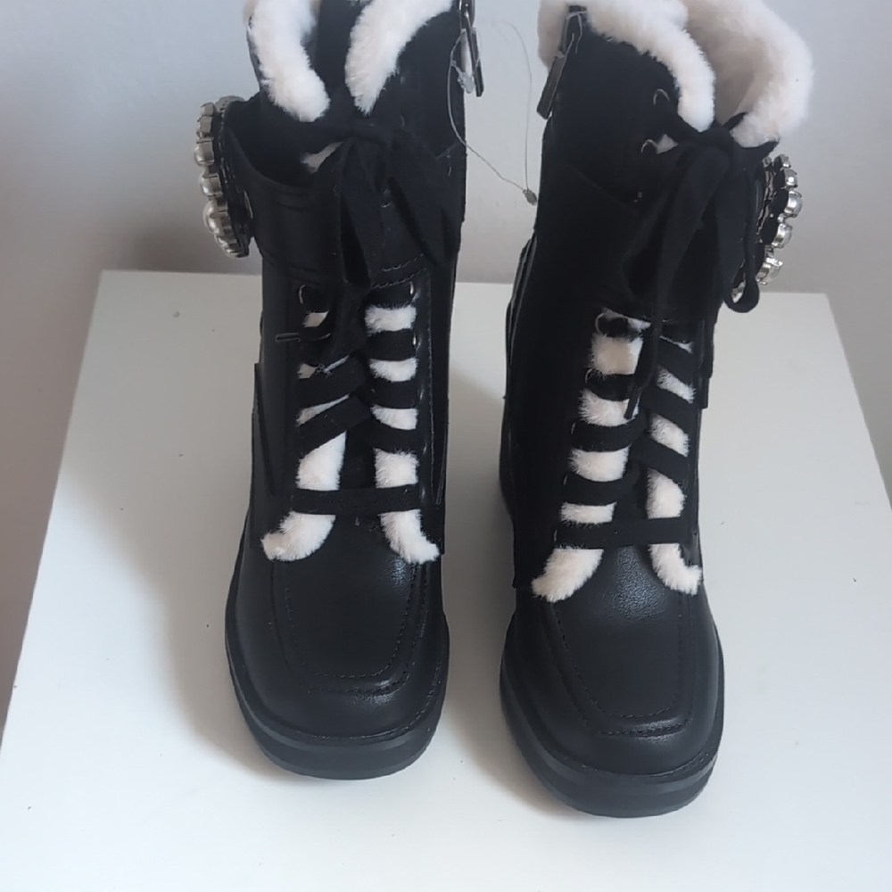 Karl Lagerfeld Black Boots with White Fur Trim